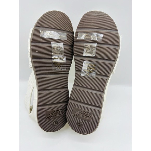 ALEXIS Bendel Women's Daere Perforated Crisscross Sandals - White, Size US 7.5M - Picture 8 of 8